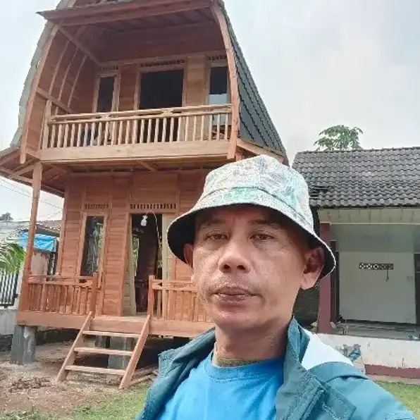 Wahyu Rumah Kayu