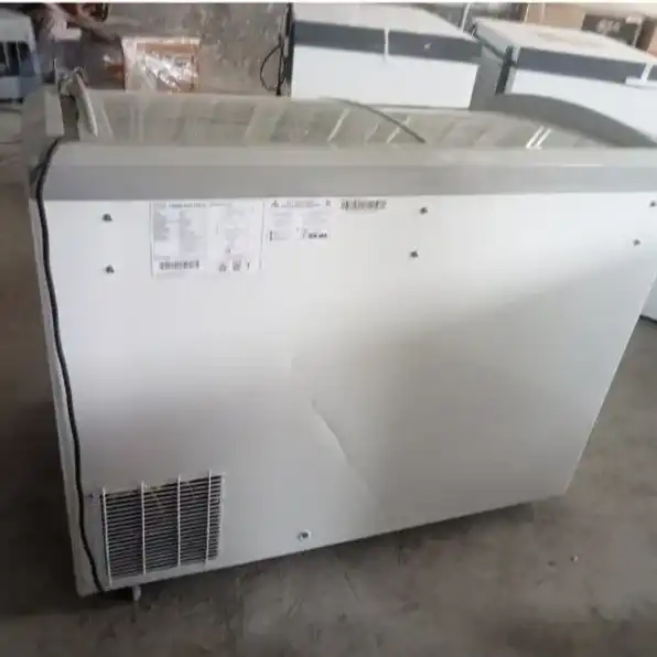 Cuci gudang New GEA Sliding Curve Glass Freezer SD-303 Garansi