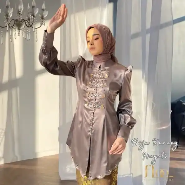 BAJU KURUNG HAYATI