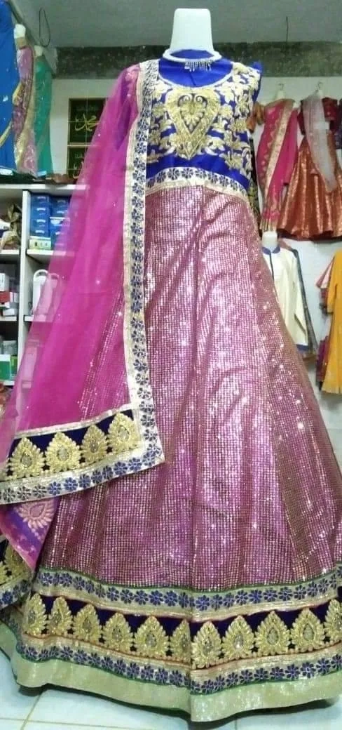 full emoibred wok lengha choli