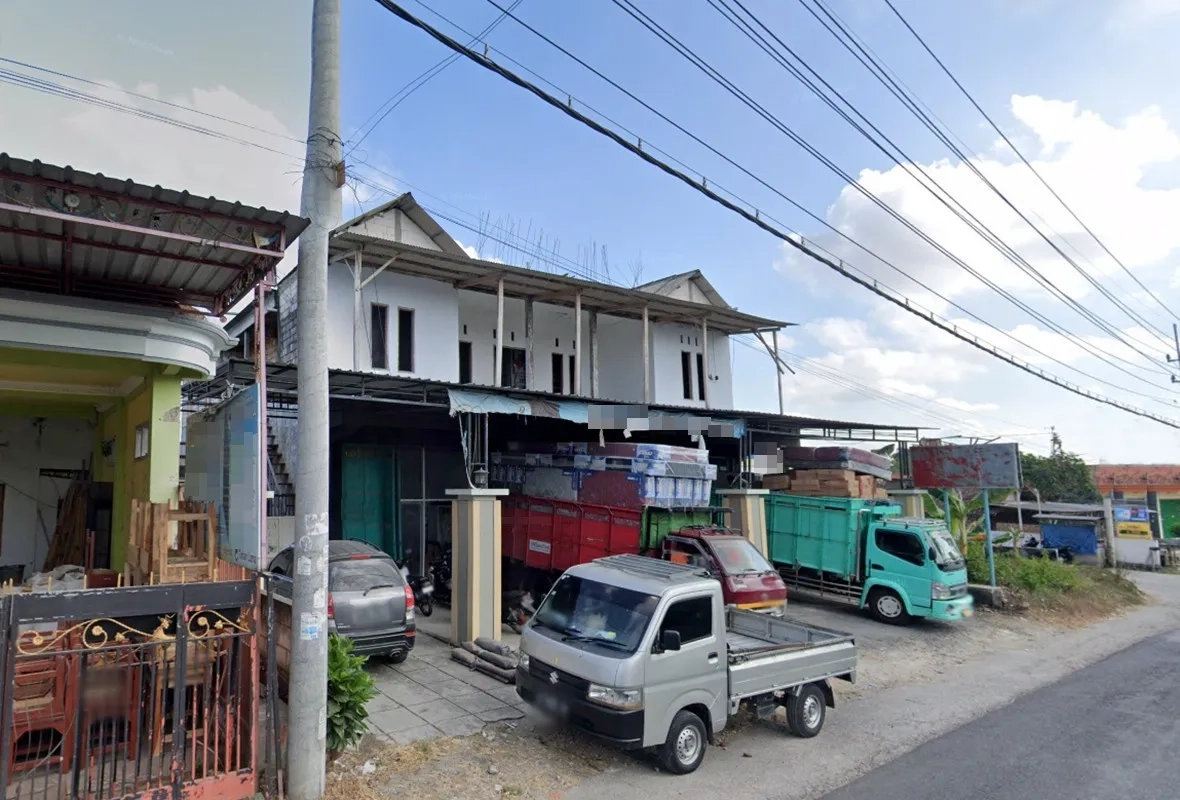 Dijual Tempat Usaha dan Rumah di Daerah Tanggumong Sampang
