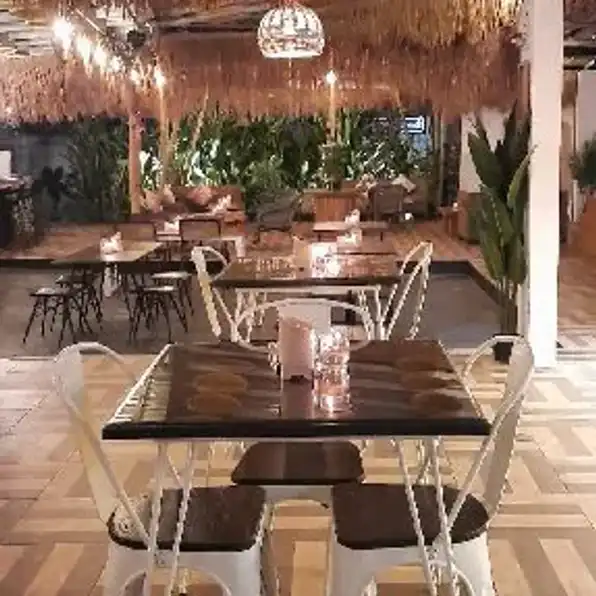 Over kontrak restoran di area kuta dkt Legian, Seminyak 