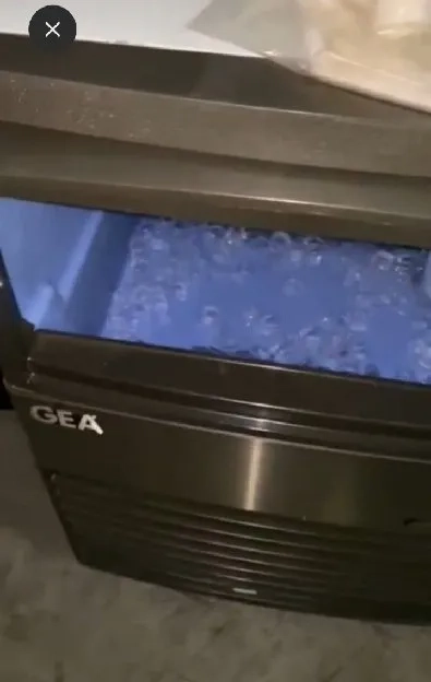 Cuci gudang New GEA Ice cube Maker CR40 Garansi