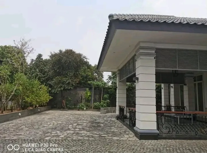 Rumah Mewah Swimming Pool Tanah Luas Pondok Labu Jakarta Selatan