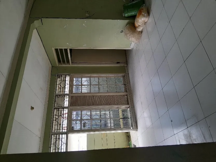 dijual rumah di kebon nanas selatan jakarta timur