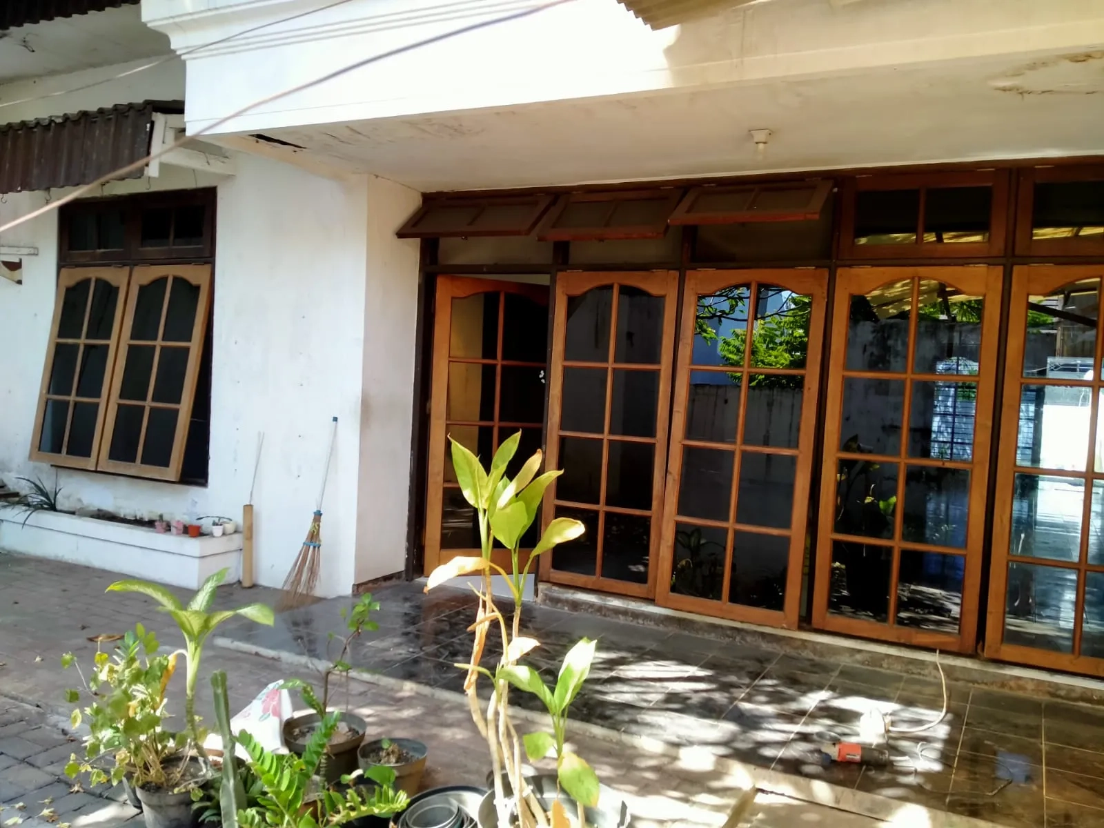 Jual Rumah Siap Huni di Jalan Kutisari Kota Surabaya