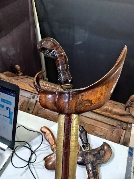 Keris sepuh Brojol pamor Ngulit Semongko Gonjo iras 