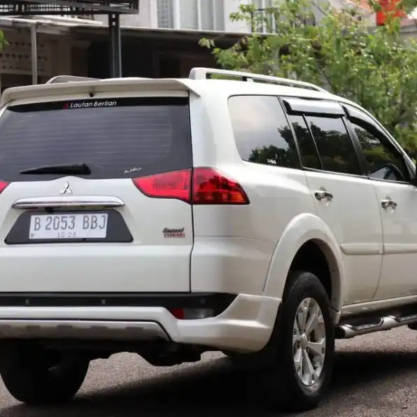 2013 Mitsubishi pajero dakar limited at