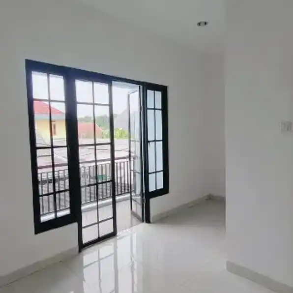 RUMAH BARU DI KOMPLEK BUMI PUSPITEK BSD CITY. BISA KPR