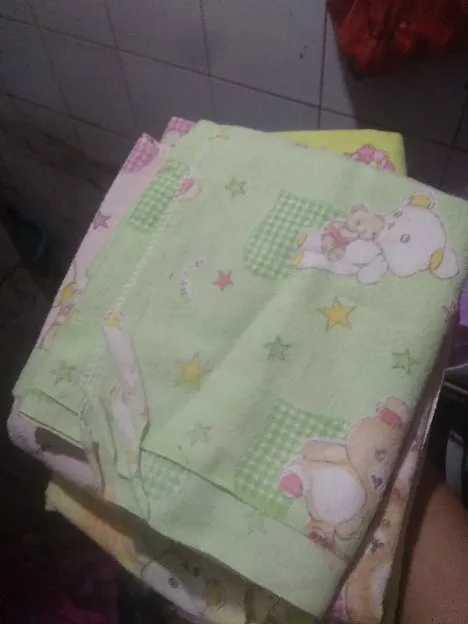 bedong bayi isi 4