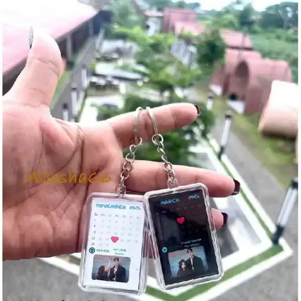 GANTUNGAN KUNCI KALENDER KEYCHAIN KALENDER GANTUNGAN KUNCI SIDIK JARI GANCI GANTUNGAN KUNCI COUPLE