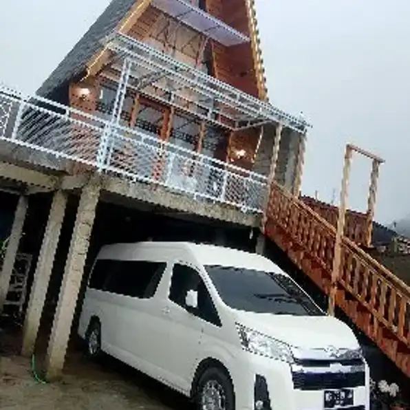 Sewa Hiace Premio Palembang 0853-6666-6717 Mutiara indah