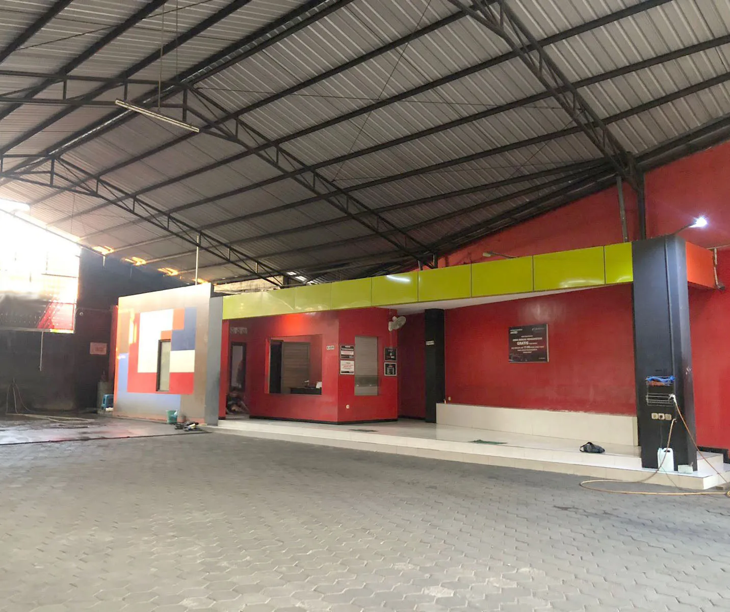 Jual Tempat Usaha Siap Pakai di Tembalang Kota Semarang