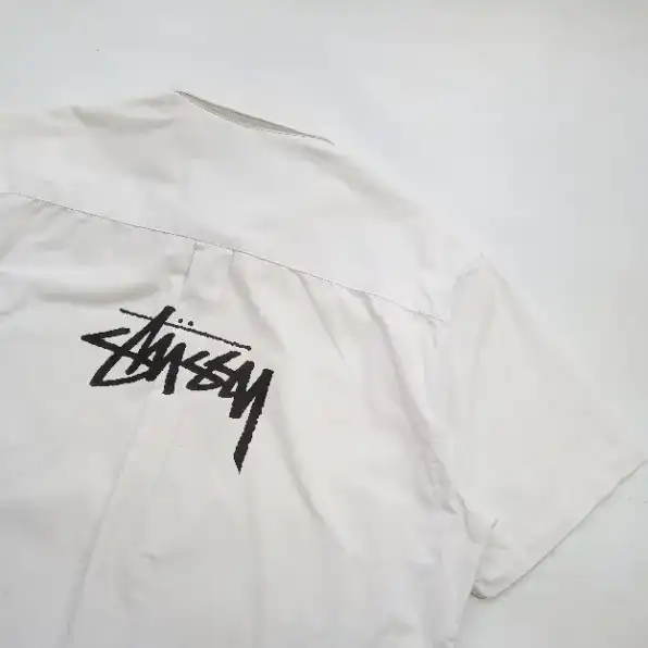 Boxy Shirt Stussy • Custom