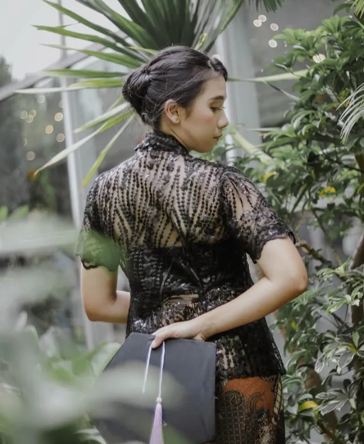 Favorit, Kebaya Modern Wisuda, Perpisahan Sekolah, Kupang, Neng Lina Kebaya