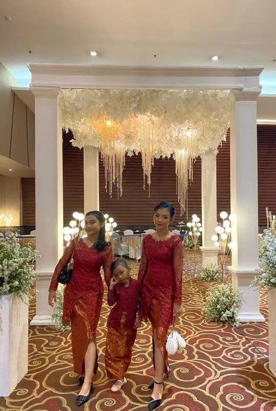 Smart Design, Butik Kebaya Kutubaru, Kebaya Tile, Kebaya Perpisahan, NENG LINA KEBAYA