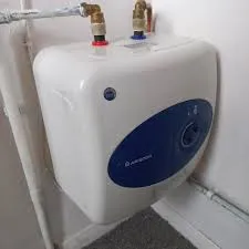 Service Water Heater Ariston Koja WA 08I2-6298-8220 Profesional