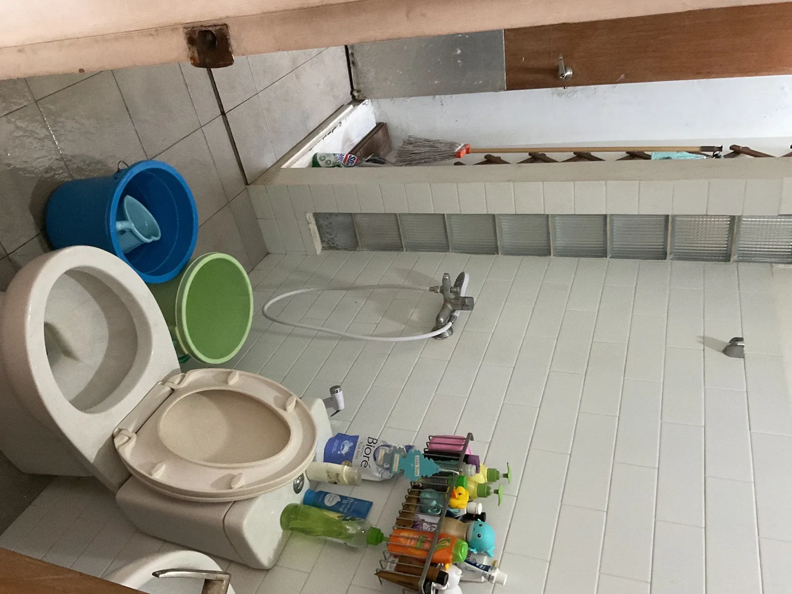 Dijual Rumah SHM 2 Lantai di Cempaka Putih Timur, Jakarta Pusat