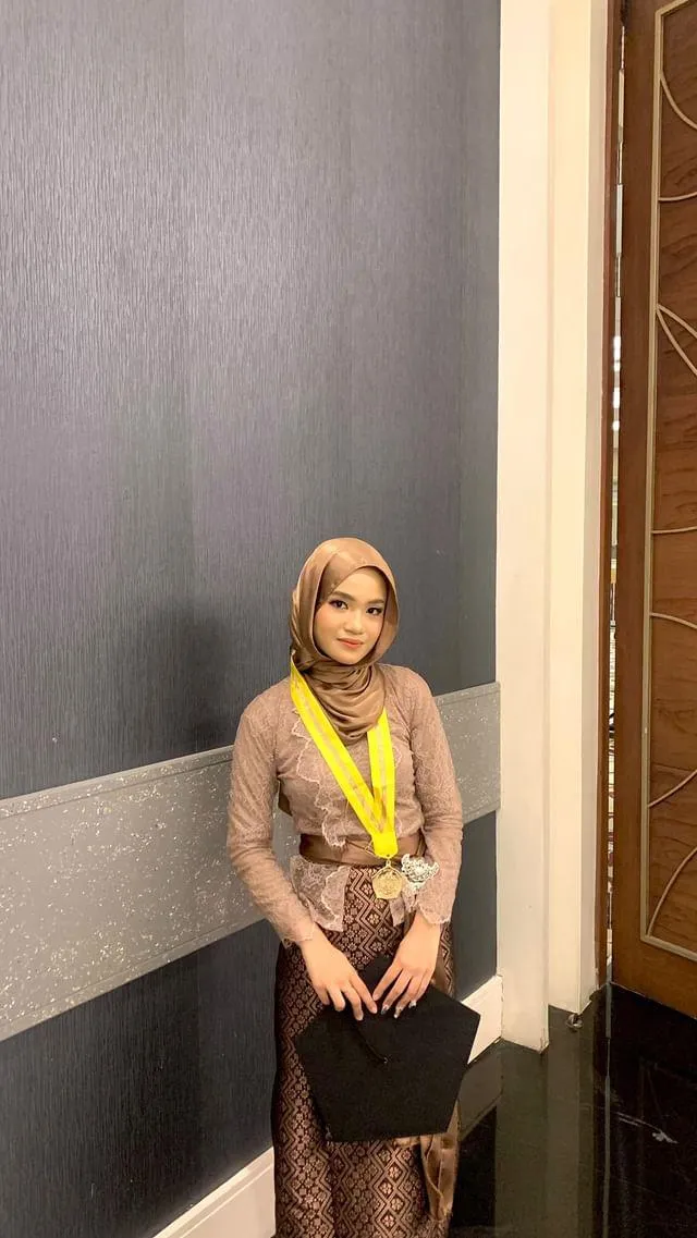 Terlengkap, Kebaya Hijab, Kebaya Brokat, Kebaya Sekolah, Kupang, NENG LINA KEBAYA
