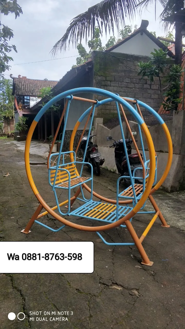 Perngrajin Ayunan Besi Taman dan Jungkat-jungkit di KaliWiro Wonosobo
