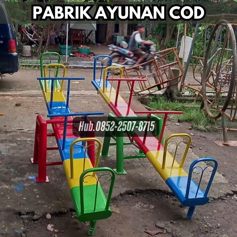 Gambar ayunan besi bulat besar Dan mainan playground Kec Bluto Sumenep
