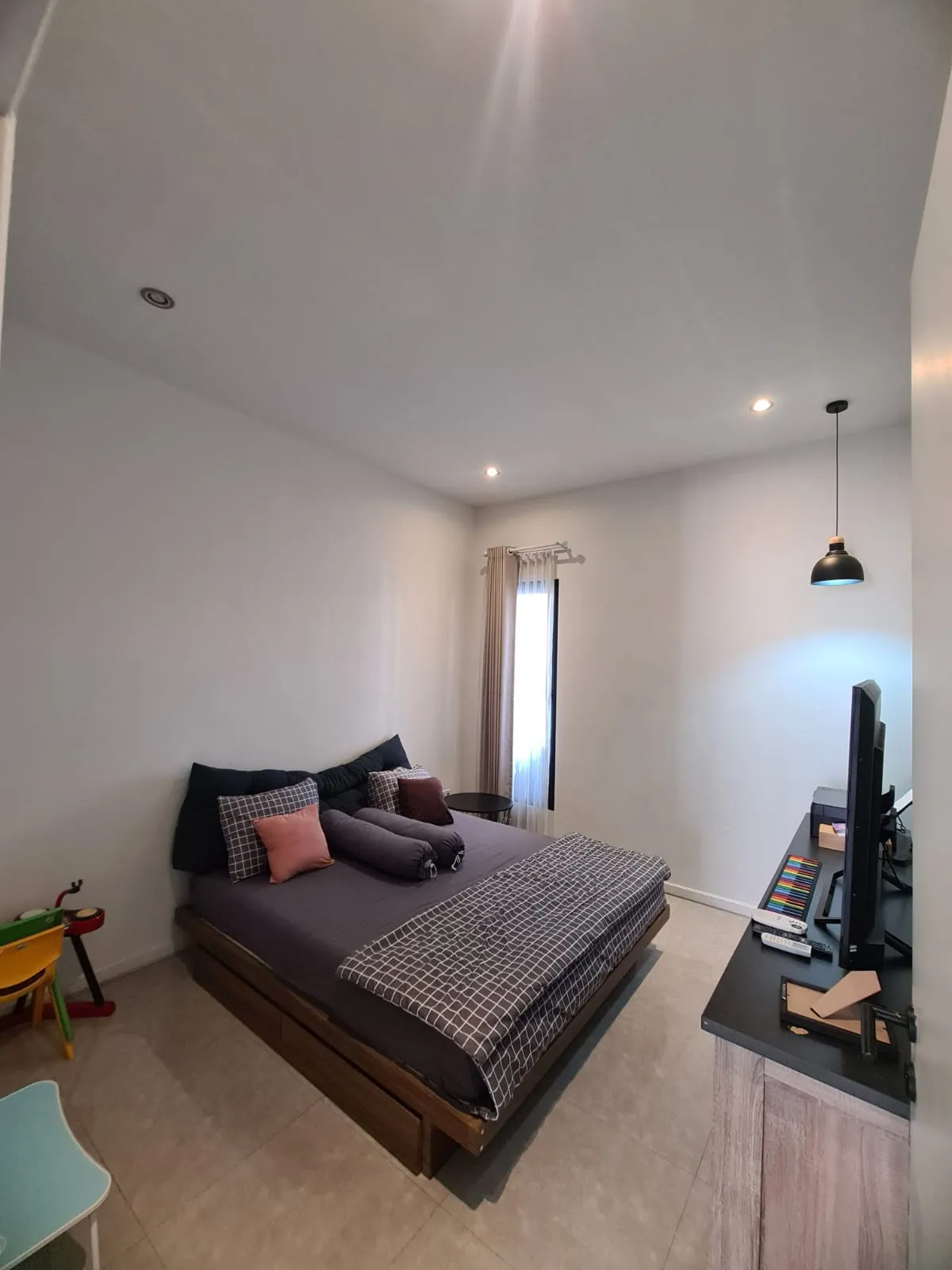 Jual Rumah Minimalis Bagus Buckingham Royal Residence Surabaya