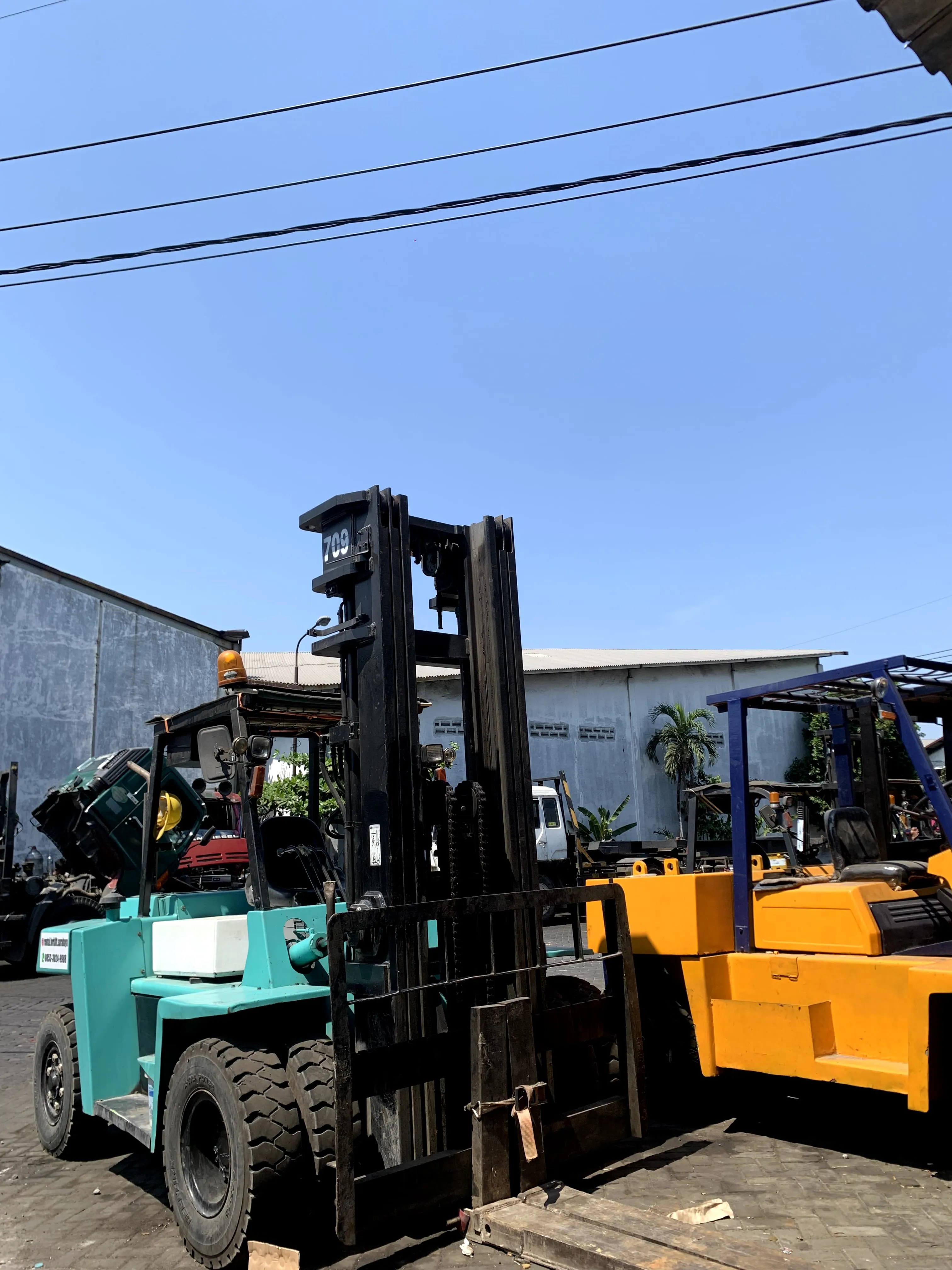 Jasa sewa Forklift Terpercaya daerah Gayungan Surabaya