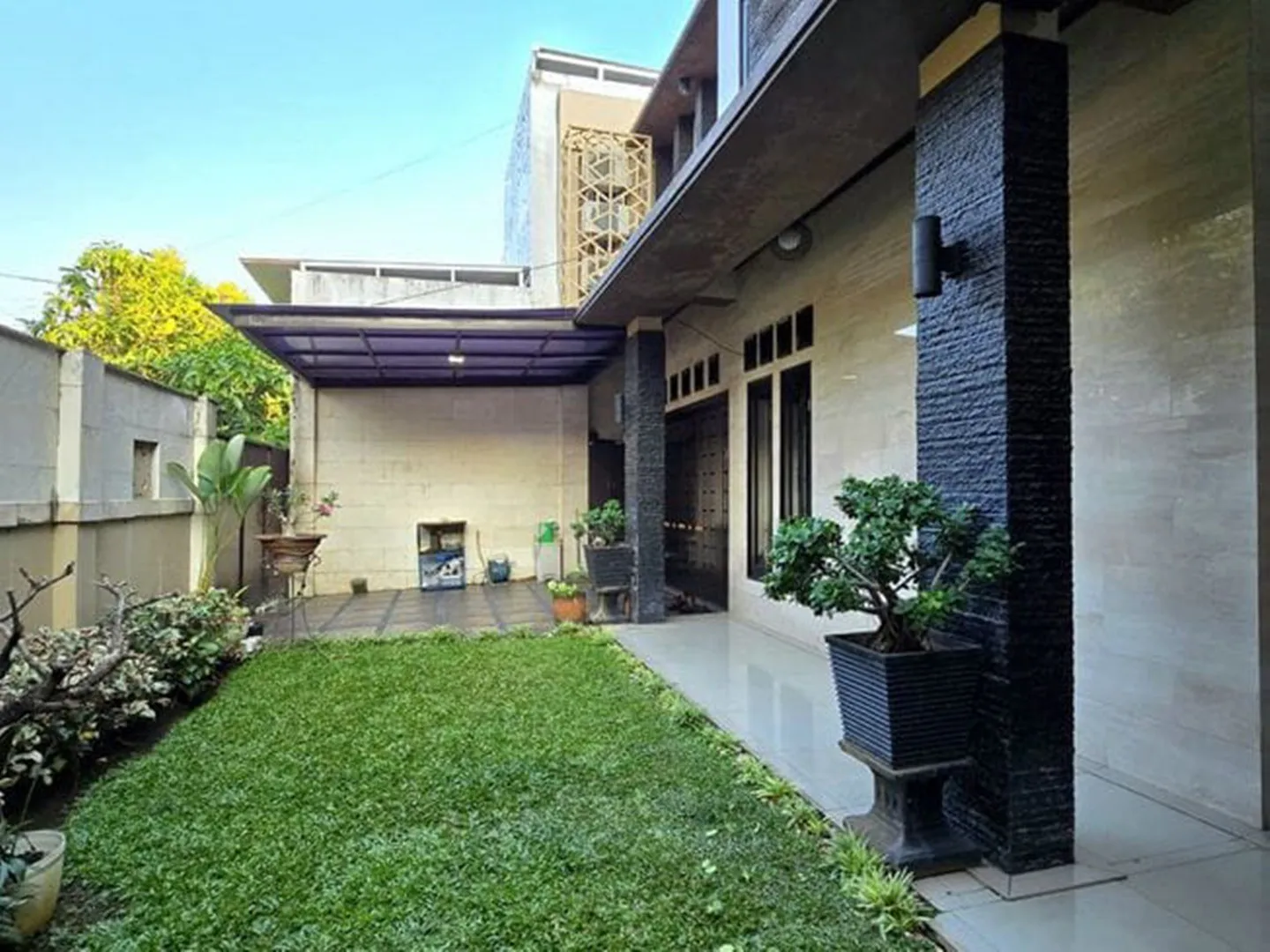 Jual Rumah Mewah di Cakra Wijaya Jakarta Timur Shm