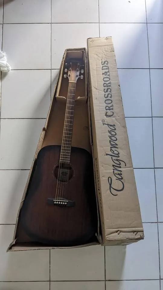 Gitar Second - Gitar Akustik Elektrik Bekas