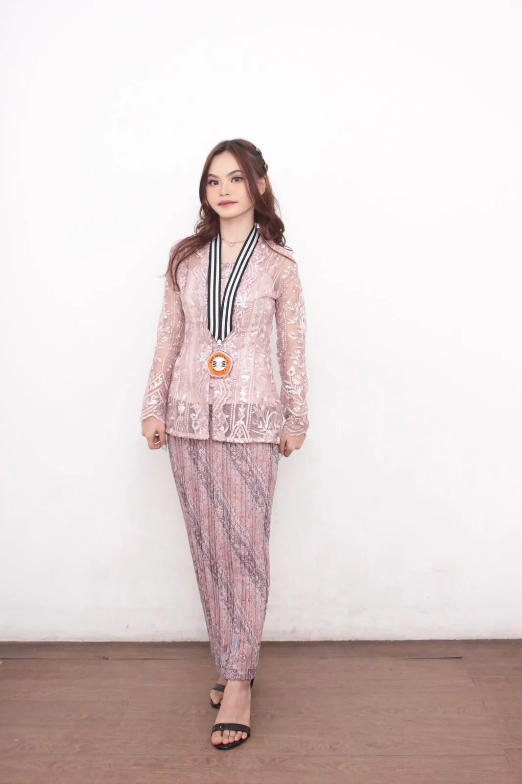 Promo, Kebaya Sunda, Bustier, Anak SMP, Morowali, NENG LINA KEBAYA