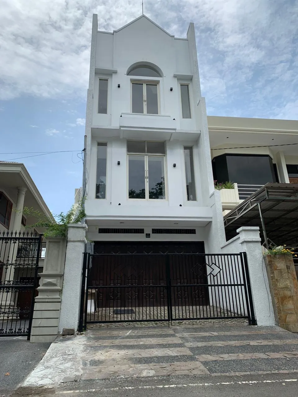 Dijual rumah di jln Satelit Barat, Surabaya Barat