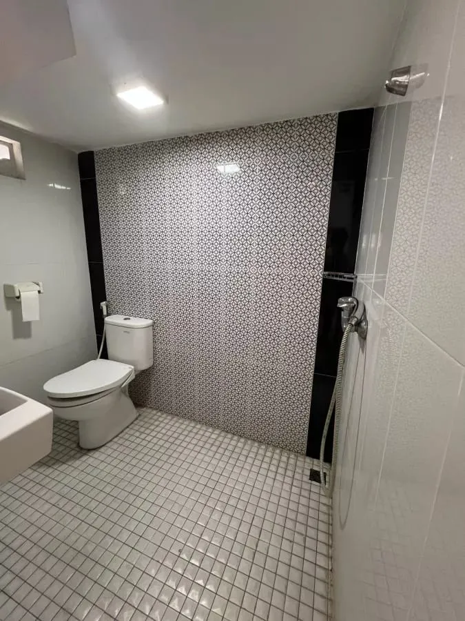 Dijual Rumah 2,5 Lantai di Griya Babatan Mukti, Surabaya