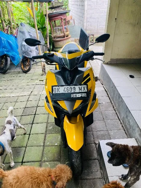 dijual aerox kuning tahun 2018