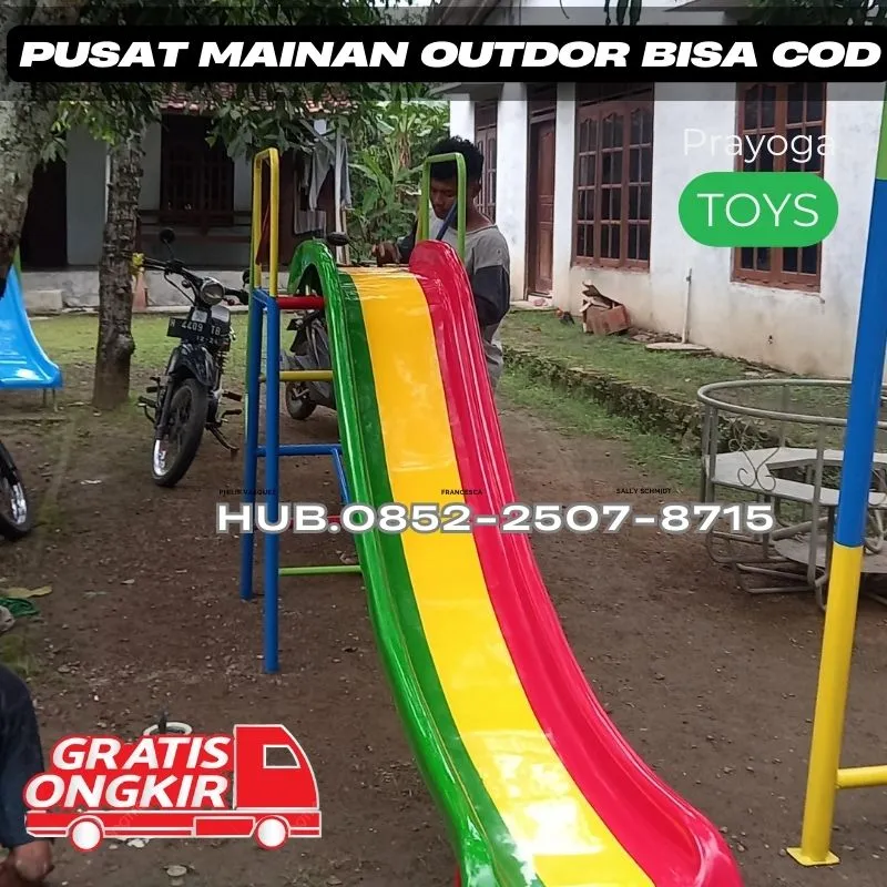 Gambar ayunan besi klasik Dan mainan playground outdoor Kec Suruh Trenggalek