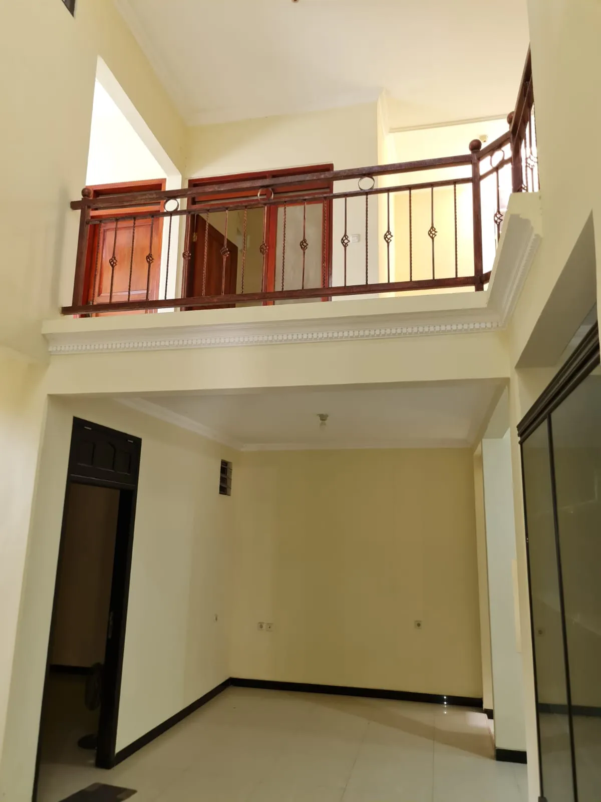Jual Rumah Kosong Bagus Rungkut Menanggal Harapan Surabaya Shm