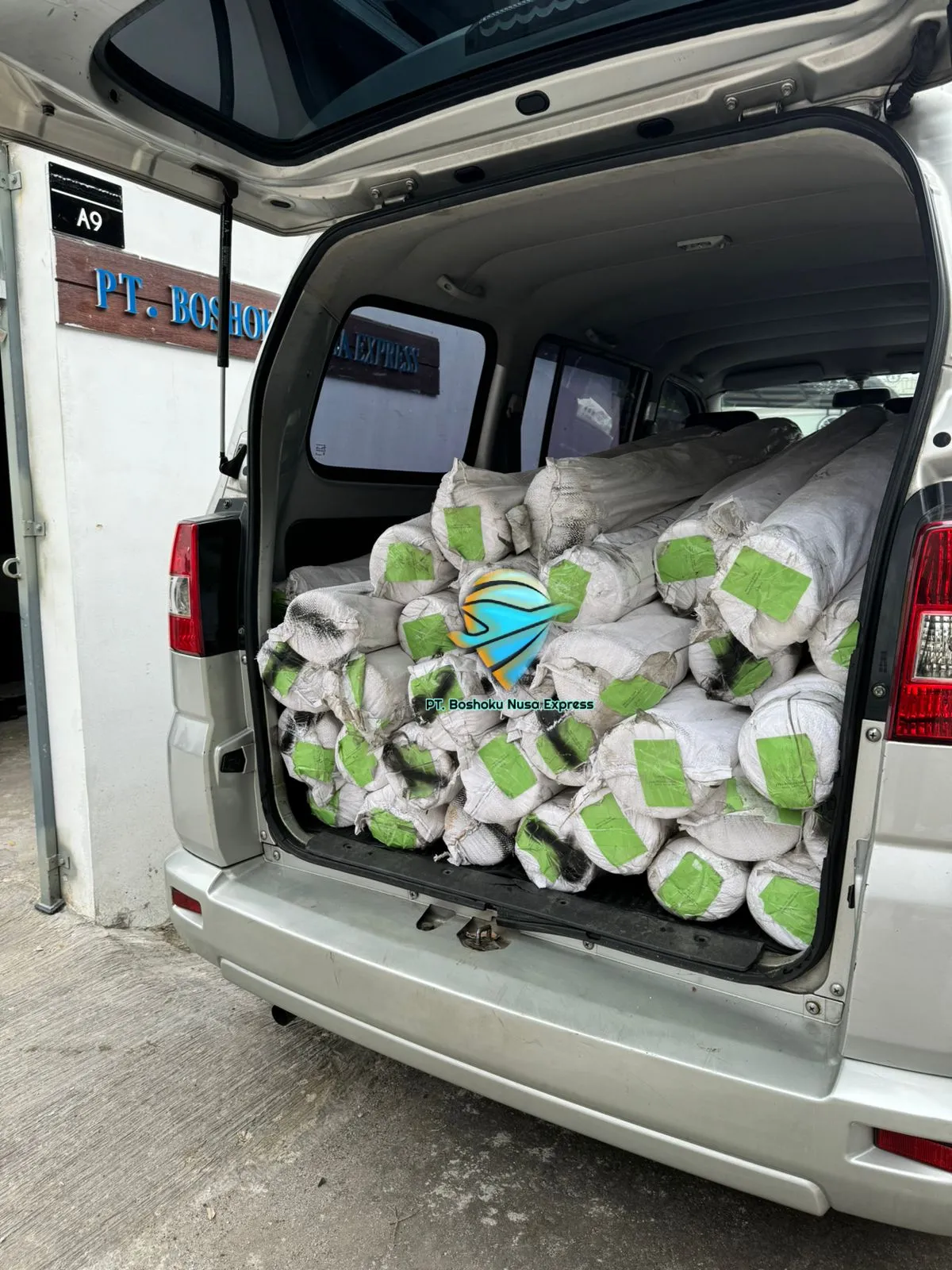 Jasa Import Rumput Sintetis