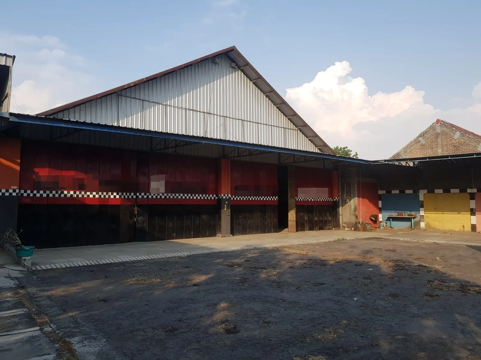 Jual Gudang dan Tempat Usaha di Jalan Kedondong Magetan Shm