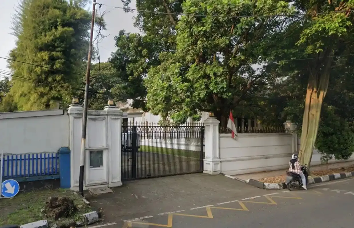 Dijual Rumah Luas 1.765 m2 di Jalan Pajajaran, Bandung