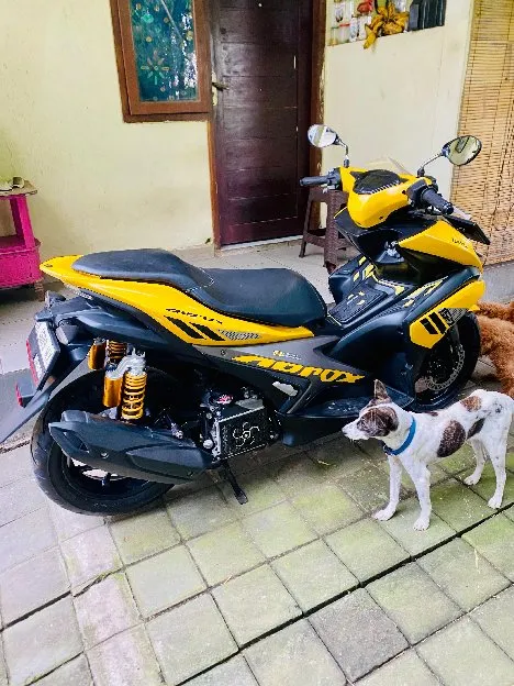 dijual aerox kuning tahun 2018