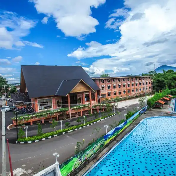 Jual Hotel Resort Strategis di Jalan Babakan Tumas Sentul Bogor