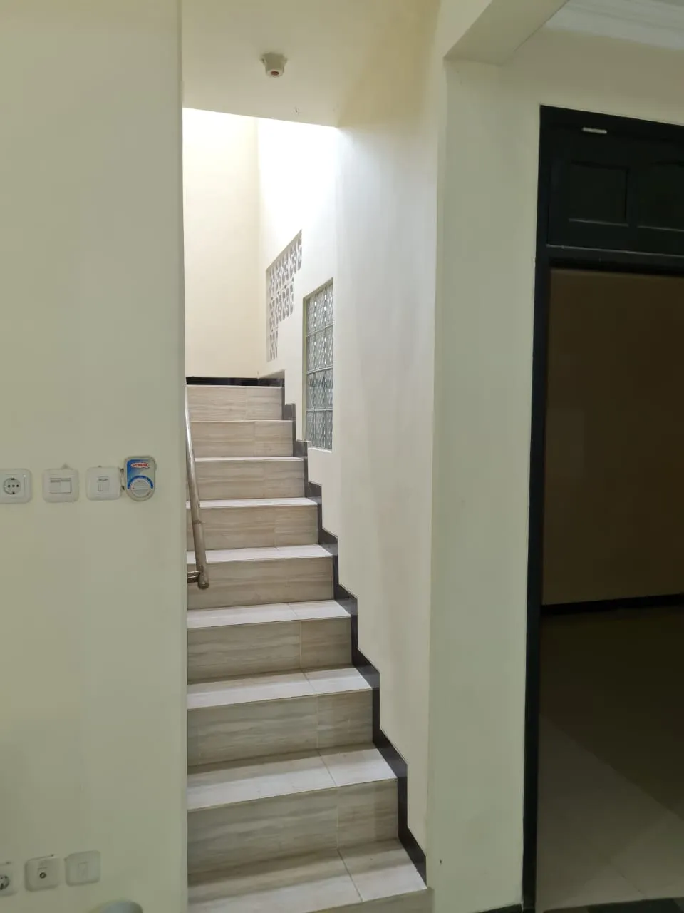 Jual Rumah Kosong Bagus Rungkut Menanggal Harapan Surabaya Shm