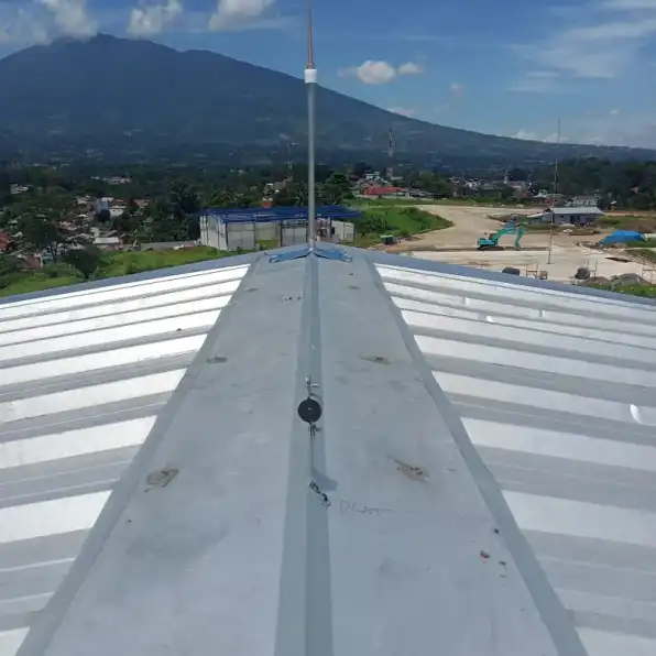 Pemasangan Penangkal Petir Di Sampang > Madura