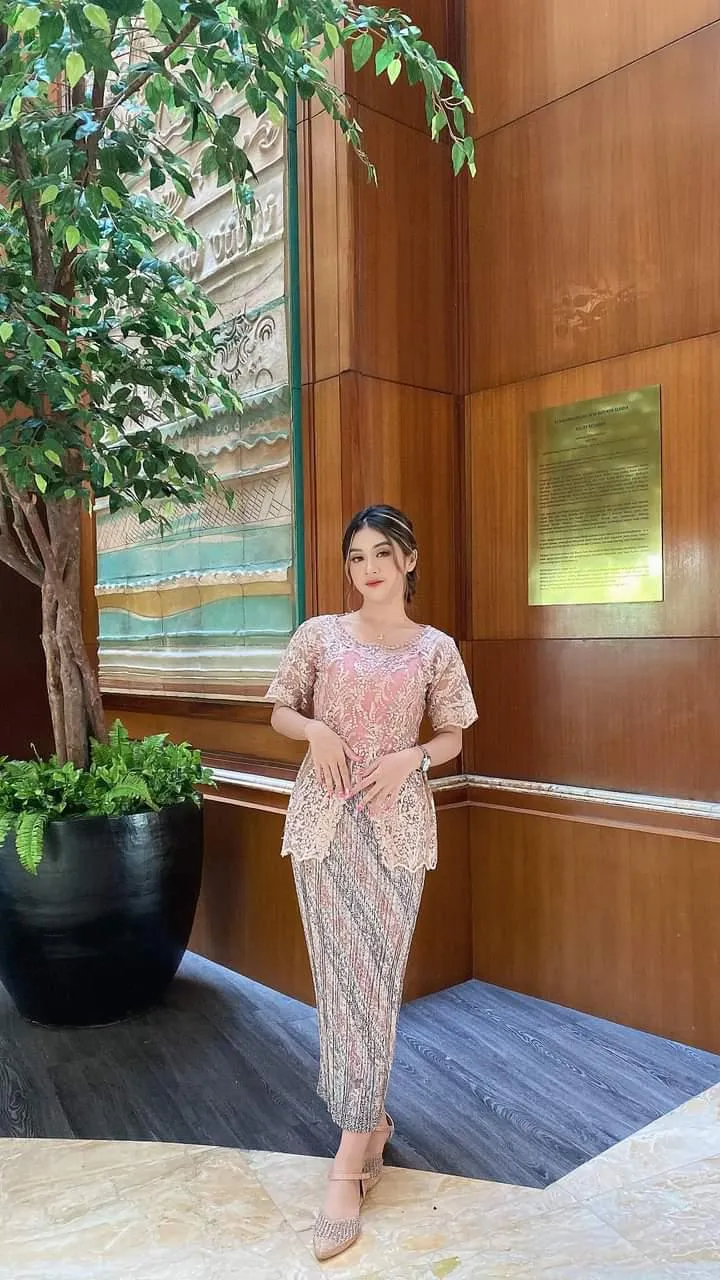 ISTIMEWA, Kebaya Modern, Bawahan Kebaya Untuk Lamaran, Pontianak, NENG LINA KEBAYA