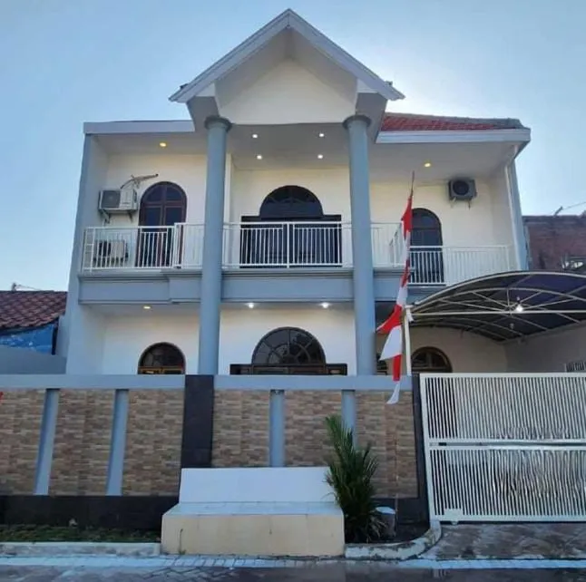 Dijual Rumah 2 Lantai di Perumahan Istana Mentari, Sidoarjo