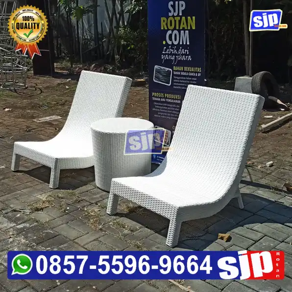 sunbed pool rotan sintetis model buntung rotan sintetis