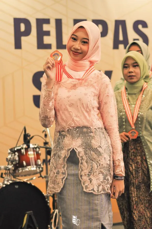 TERBARU, Kebaya Sunda, Bustier, Anak SMP, Sibolga, NENG LINA KEBAYA