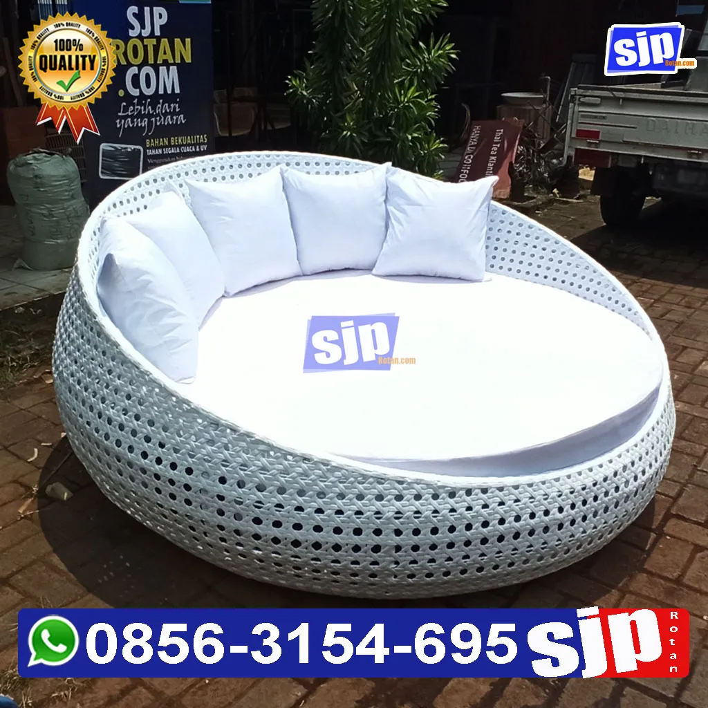 sofa bed rotan sintetis, sofa malas rotan sintetis, sofa santai model orbit rotan sintetis