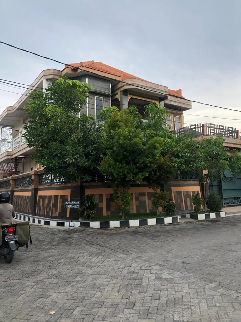 Jual Rumah Hook 2 Lantai Pondok Maritim Indah Kota Surabaya