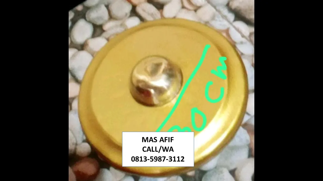 Pengrajin Gong Kabupaten Halmahera Timur