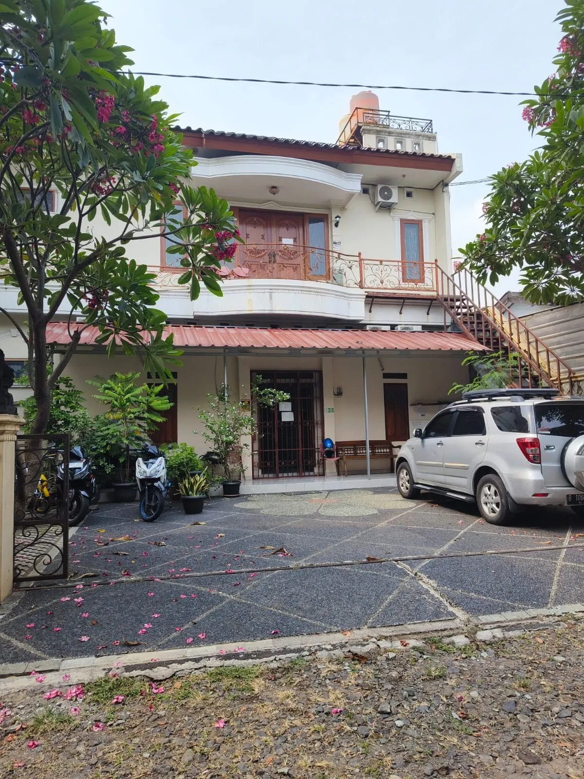 Jual Rumah Kos Kosan Strategis di Pelita Air Service Jakarta Timur